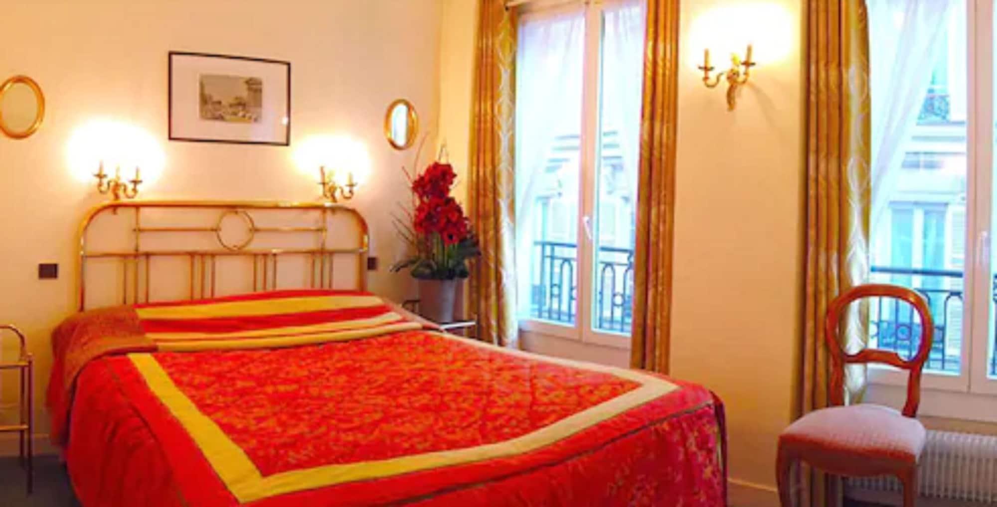 Hôtel La Sanguine Parigi Esterno foto