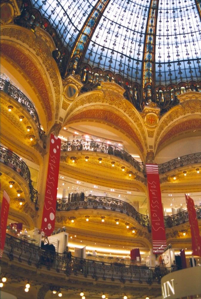 Hôtel La Sanguine Parigi Esterno foto