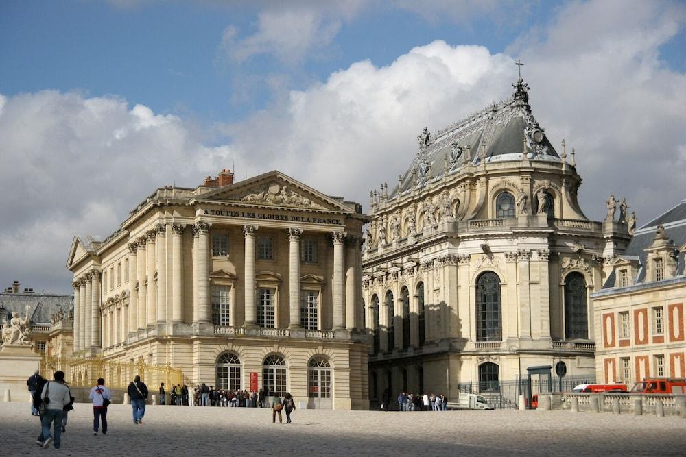 Hôtel La Sanguine Parigi Esterno foto