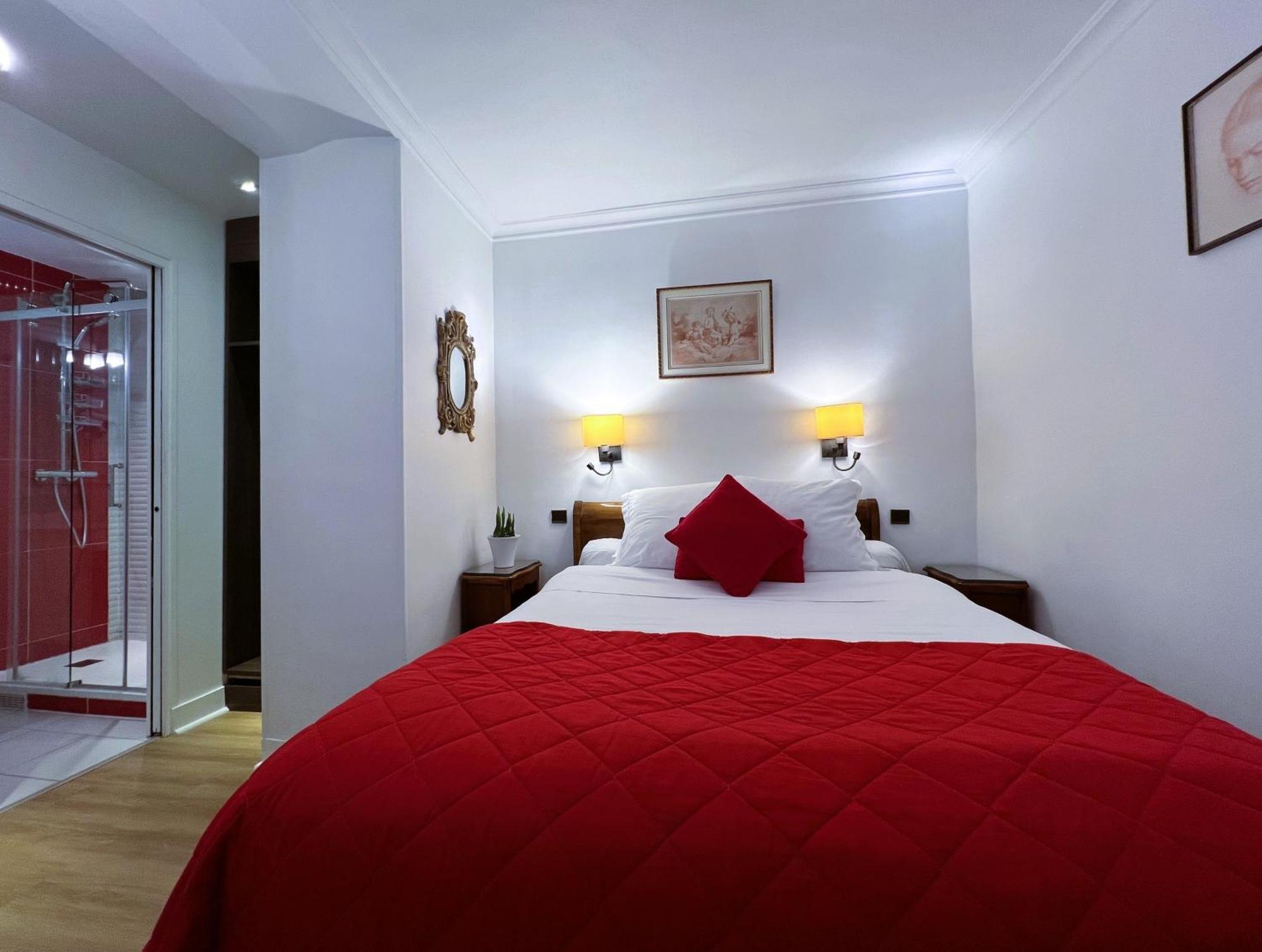 Hôtel La Sanguine Parigi Esterno foto