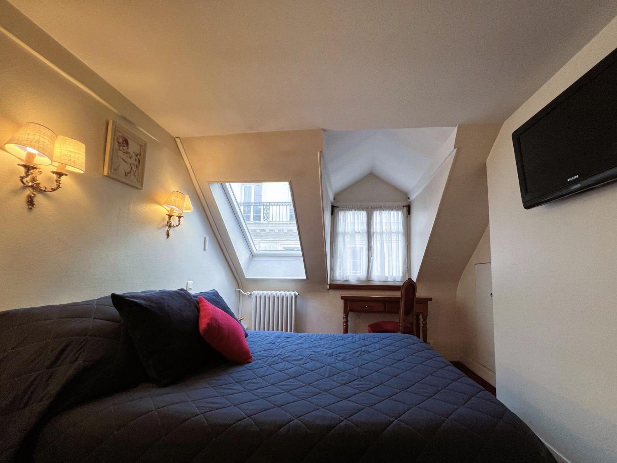 Hôtel La Sanguine Parigi Esterno foto
