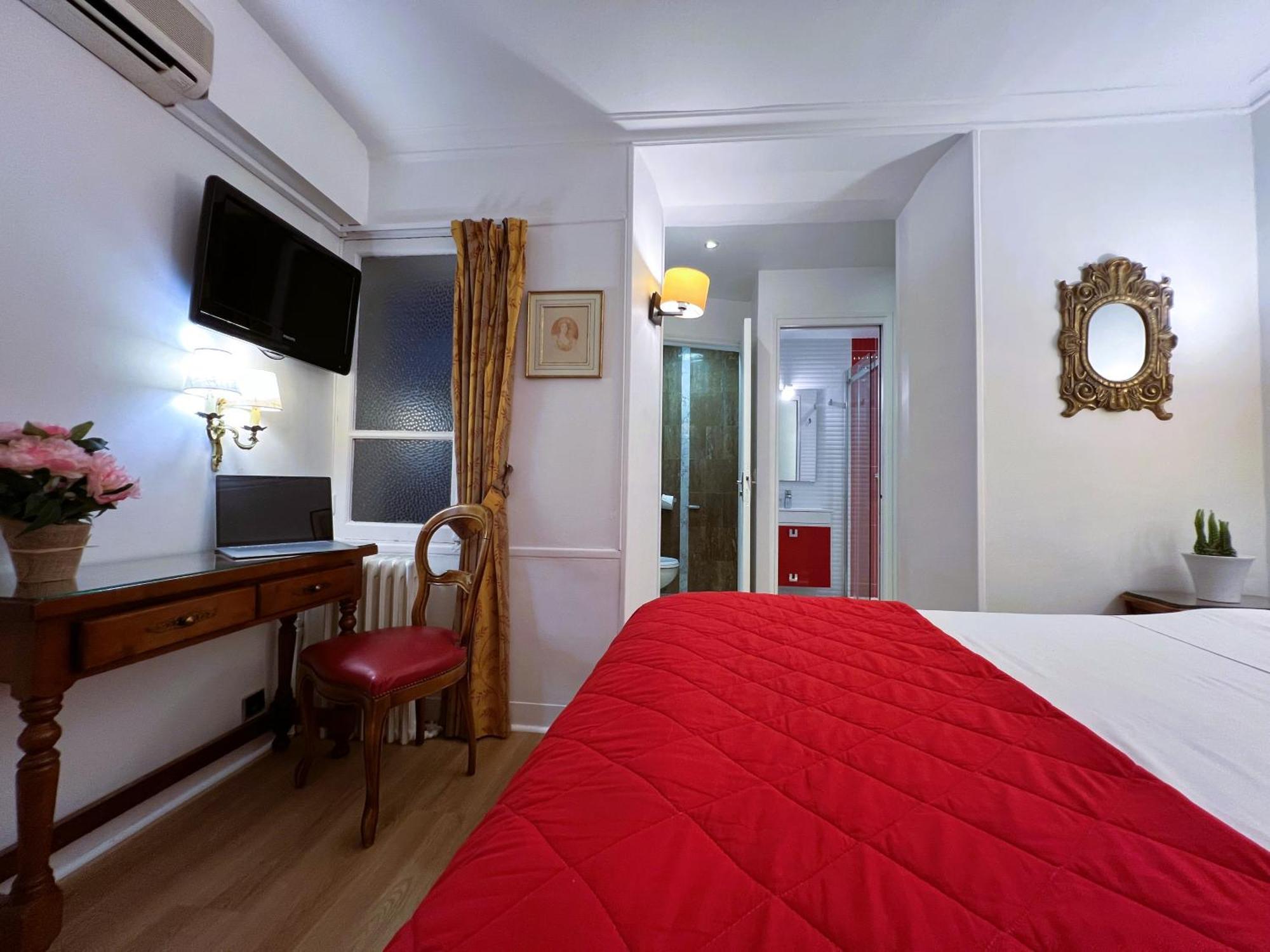 Hôtel La Sanguine Parigi Esterno foto