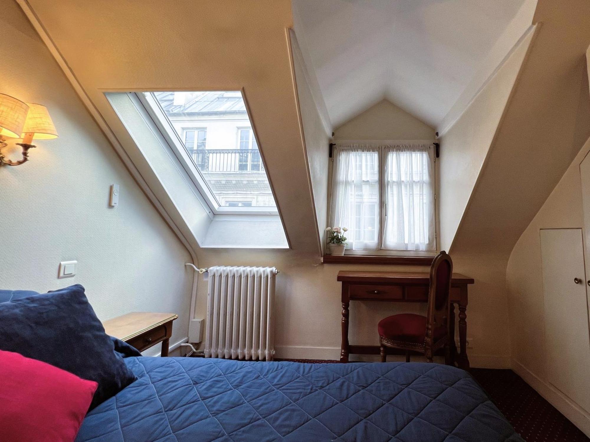 Hôtel La Sanguine Parigi Esterno foto